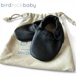 BirdRock Baby Moccasins Black and Tan Fringeless Baby Shoes | Sz 4 (6-12 mos)